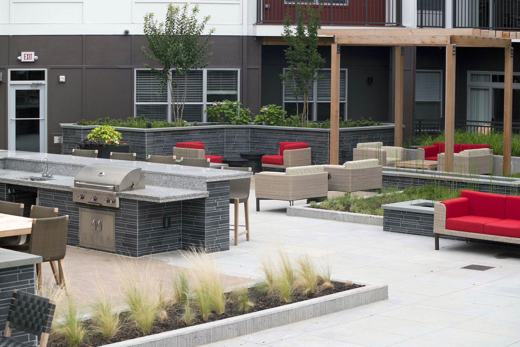 Grey Basalt Interlocking Tile - Landbay J - Washington DC - Outdoor Kitchen