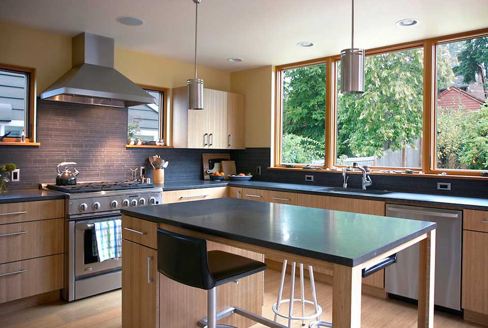 Black Stone Backplash in Kitchen