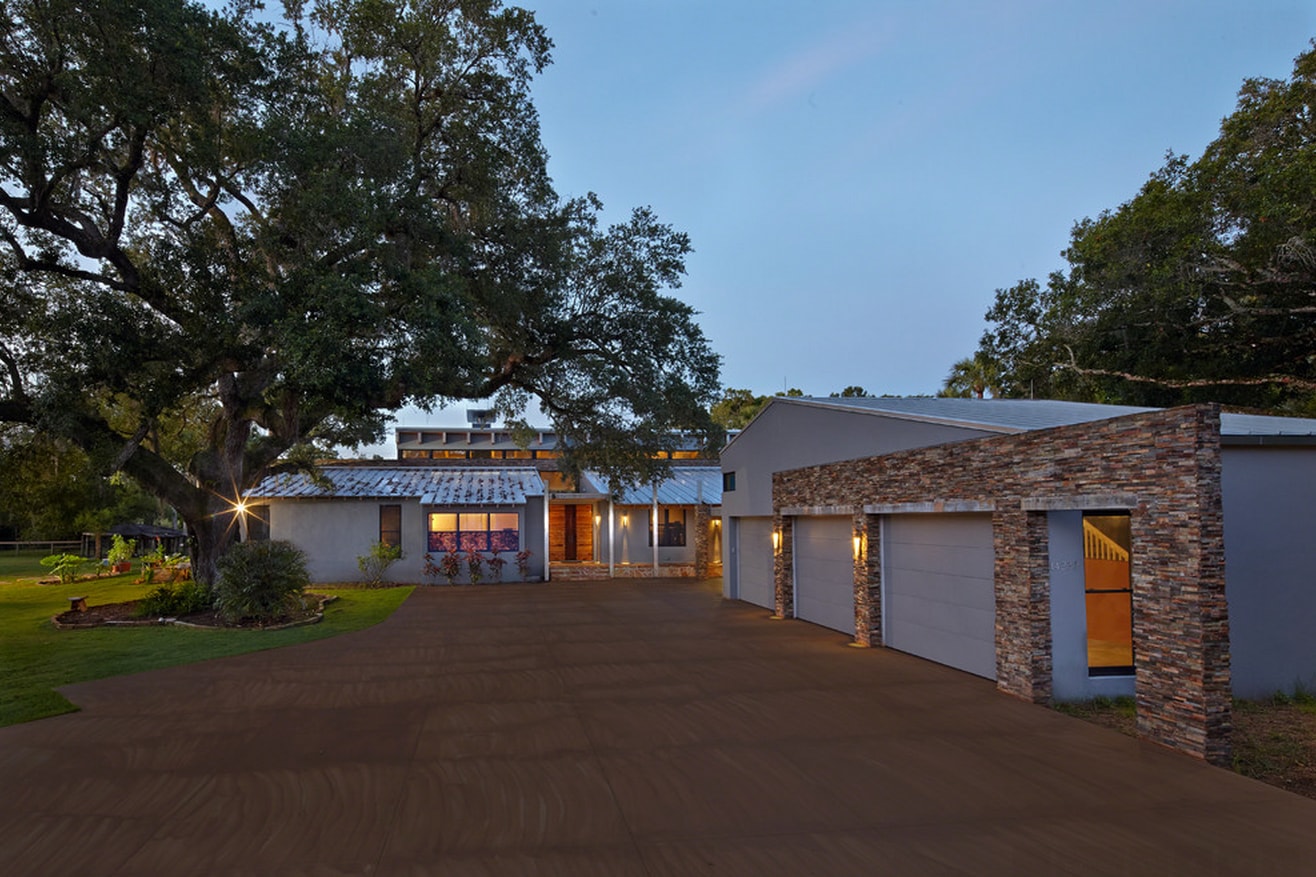 Ochre Stacked Stone on Residential Garage in Palm Beach